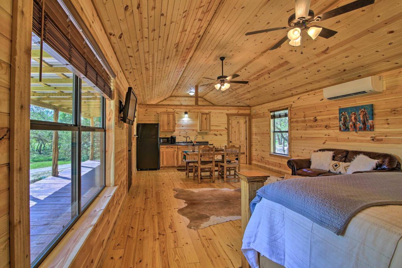 Rustic-Chic Country Cabin - 10 Mi To Main Street! Fredericksburg Luaran gambar