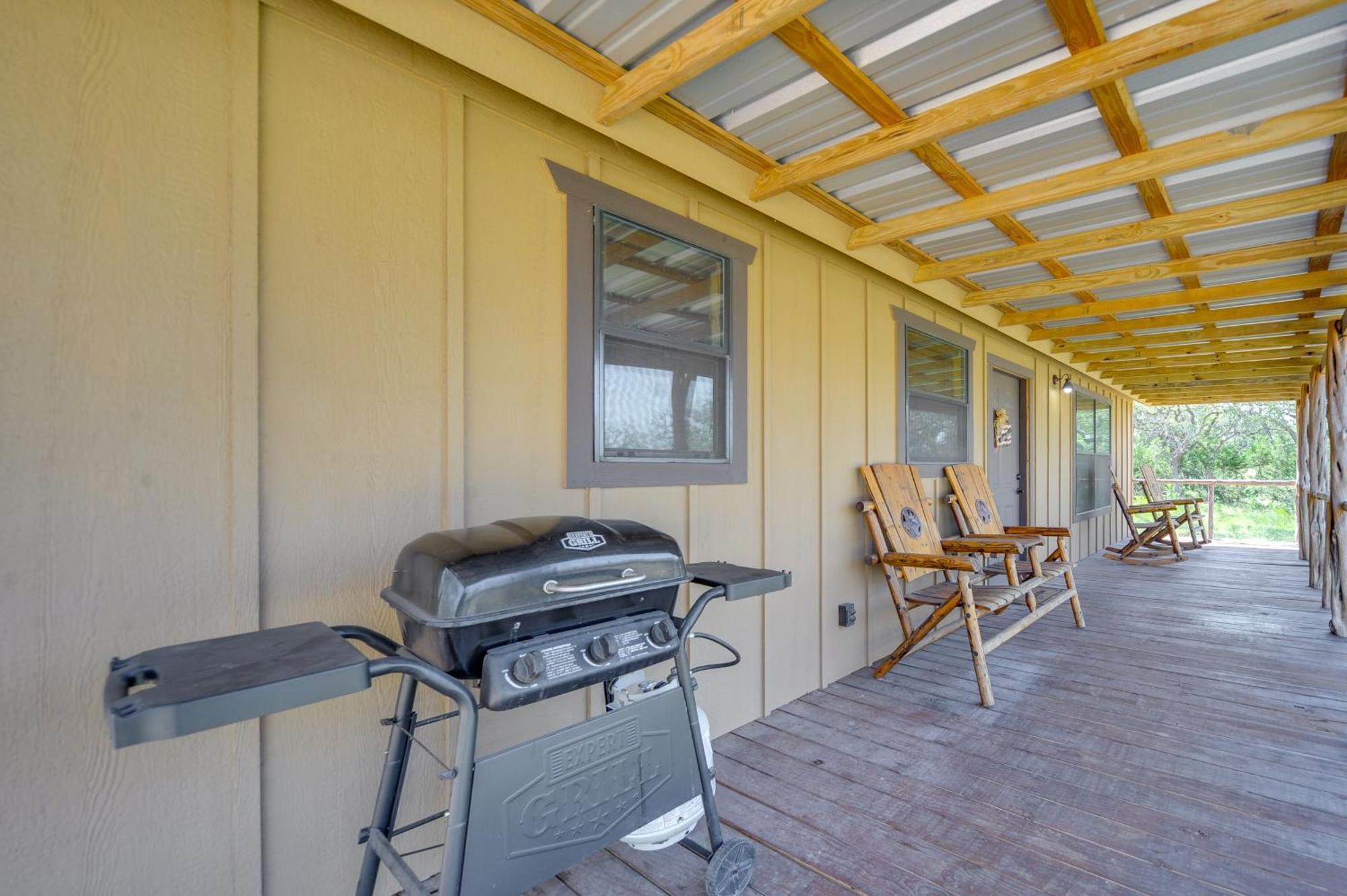 Rustic-Chic Country Cabin - 10 Mi To Main Street! Fredericksburg Luaran gambar