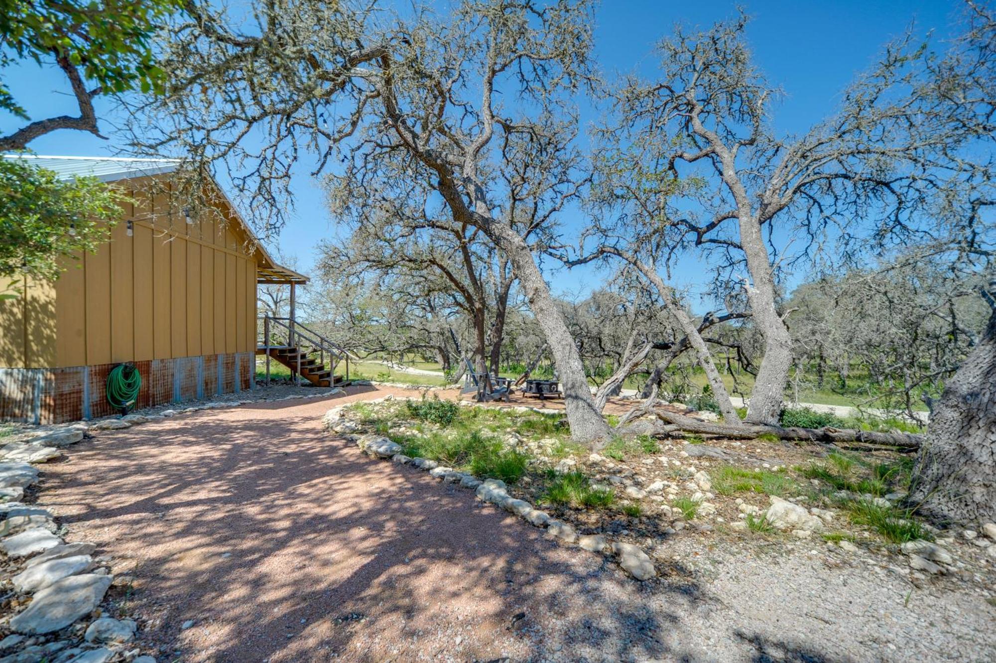 Rustic-Chic Country Cabin - 10 Mi To Main Street! Fredericksburg Luaran gambar