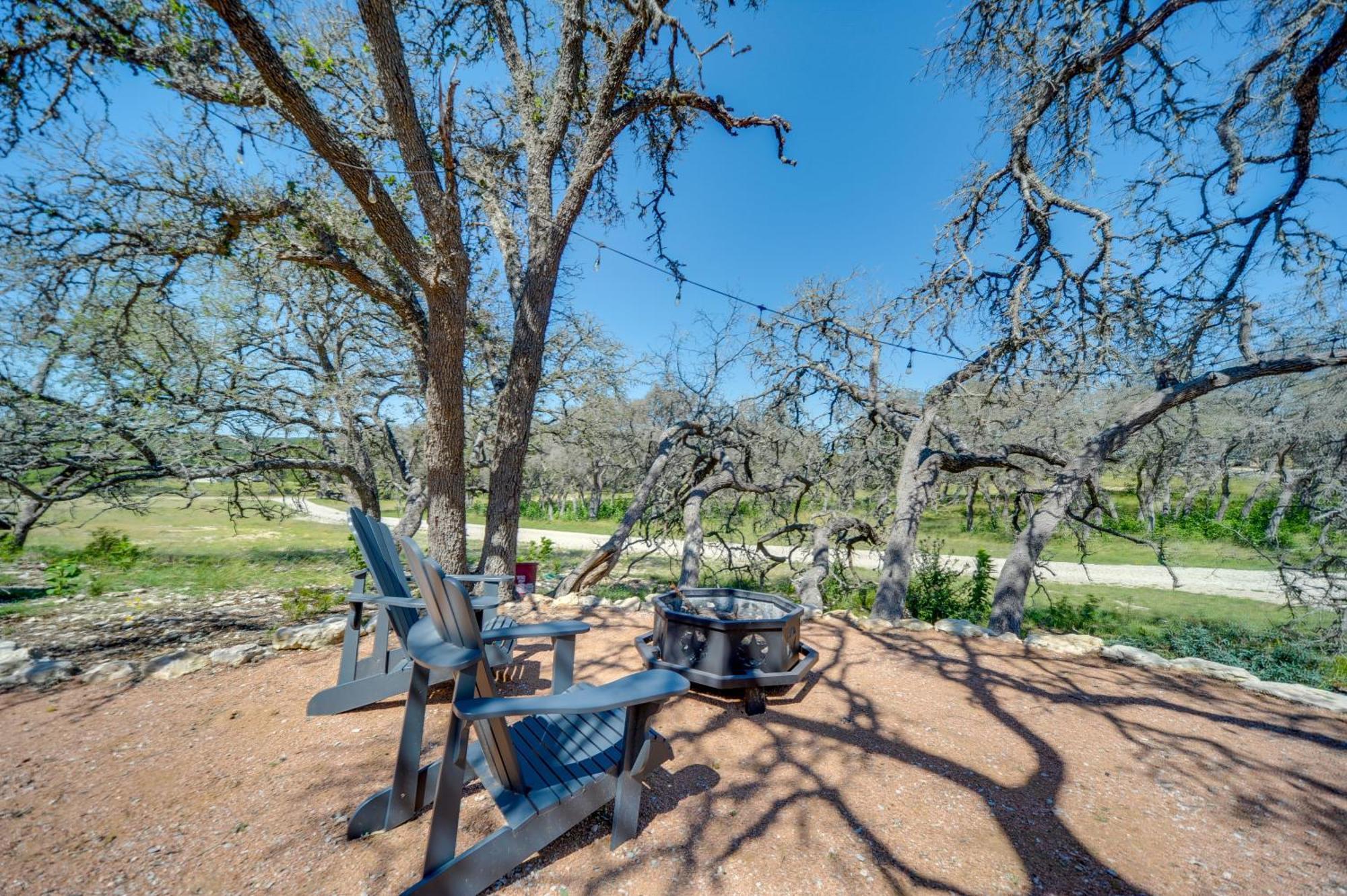 Rustic-Chic Country Cabin - 10 Mi To Main Street! Fredericksburg Luaran gambar